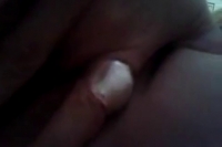 Узбечка демонстрирует бритую письку на камеру